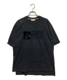 FENDI（フェンディ）の古着「フロントファーFFロゴ入りTシャツ」｜ブラック