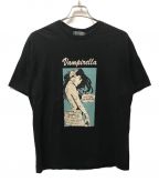 Hysteric Glamourヒステリックグラマー）の古着「VAMPIRELLAプリントTシャツ」｜ブラック