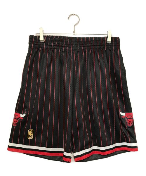 MITCHELL & NESS（ミッチェルアンドネス）MITCHELL & NESS (ミッチェルアンドネス) SWINGMAN SHORTS / スウィングマン ショーツ ブラック×レッド サイズ:Ⅼの古着・服飾アイテム