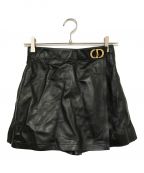 Christian Diorクリスチャン ディオール）の古着「ラムスキンCDバックルショートパンツ」｜ブラック