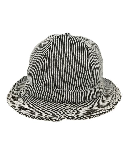 SUPREME（シュプリーム）SUPREME (シュプリーム) Stripe Mesh Bell Hat ホワイト×ブラックの古着・服飾アイテム