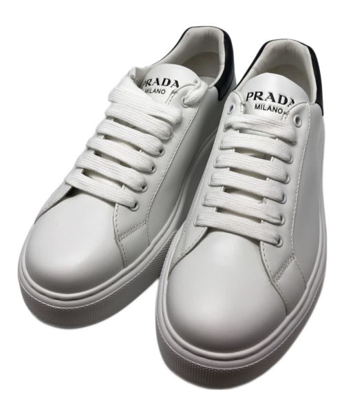 PRADA（プラダ）PRADA (プラダ) レザースニーカー ホワイト サイズ:27.5cmの古着・服飾アイテム