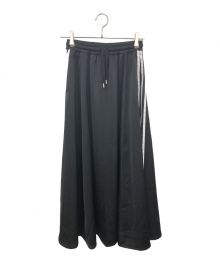 adidas（アディダス）の古着「LONG SATIN SKIRT」｜ブラック