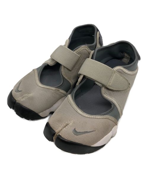 NIKE（ナイキ）NIKE (ナイキ) WMNS AIR RIFT ペールグレー サイズ:US7/UK4.5/EUR38/cm24の古着・服飾アイテム