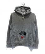 PLAY COMME des GARCONS×THE NORTH FACEプレイ コムデギャルソン×ザ ノース フェイス）の古着「ロゴ パーカー/ハートパッチ プリントパーカー」｜グレー