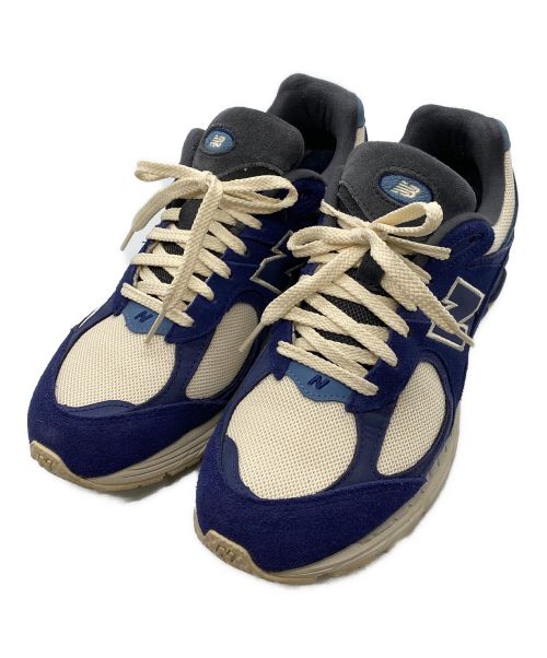 NEW BALANCE（ニューバランス）NEW BALANCE (ニューバランス) 2002R ベージュ×ネイビー サイズ:27.5の古着・服飾アイテム