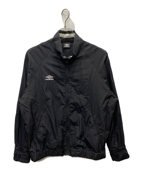 UMBRO（アンブロ）UMBRO (アンブロ) BELPER (ベルパー) M TO R (ムウトアール) NYLON TRACK JACKET ブラック サイズ:XLの古着・服飾アイテム