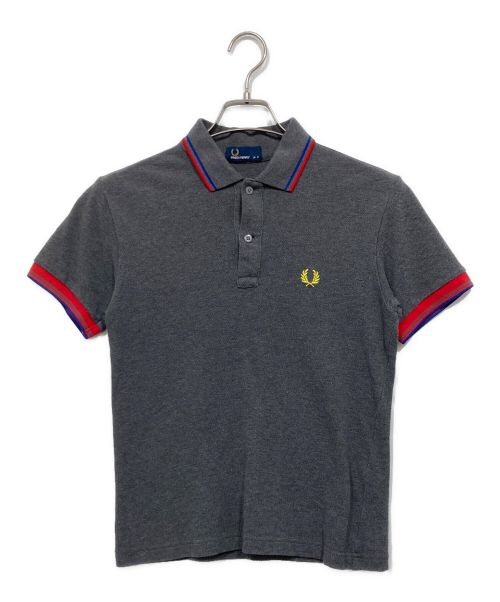 FRED PERRY（フレッドペリー）FRED PERRY (フレッドペリー) ポロシャツ グレー サイズ:Sの古着・服飾アイテム