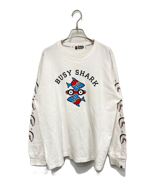 A BATHING APE（アベイシングエイプ）A BATHING APE (アベイシングエイプ) Busy Shark Relaxed Fit Heavy Weight L/S Tee ホワイト サイズ:Mの古着・服飾アイテム