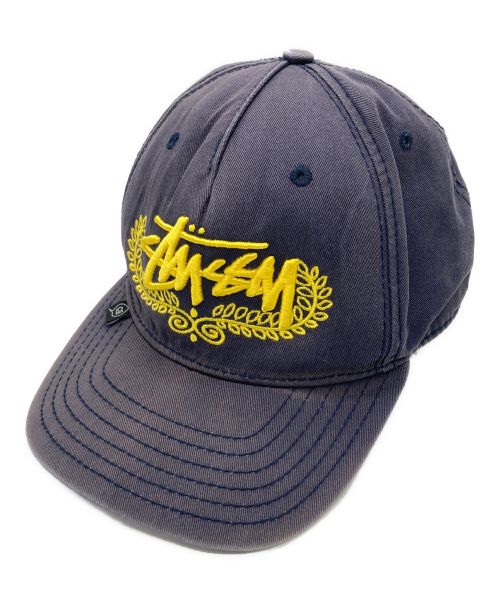 stussy（ステューシー）stussy (ステューシー) ロゴ刺繍キャップ ネイビーの古着・服飾アイテム