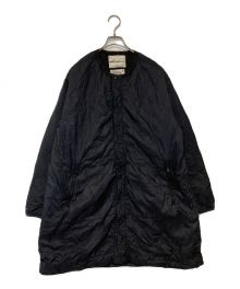 WHITE MOUNTAINEERING（ホワイトマウンテ二アニング）の古着「SHRINKED QUILTED NO COLLAR COAT」｜ブラック