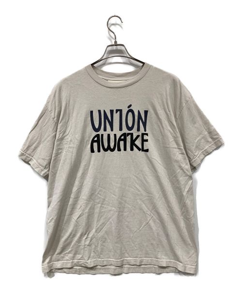 AWAKE（アウェイク）AWAKE (アウェイク) UNION (ユニオン) NY Class In Session Tee グレージュ サイズ:XLの古着・服飾アイテム