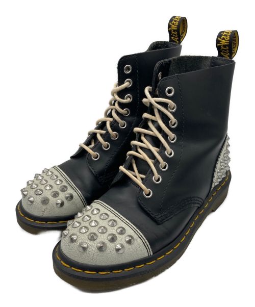 Dr.Martens（ドクターマーチン）Dr.Martens (ドクターマーチン) スタッズブーツ ホワイト×ブラック サイズ:不明の古着・服飾アイテム