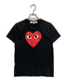 PLAY COMME des GARCONS（プレイ コムデギャルソン）の古着「レッド・ハート・Tシャツ　AZ-T111」｜ブラック