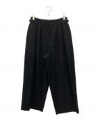 My Beautiful Landletマイビューティフルランドレット）の古着「ACTIVE CORDUROY SIDE BELT WIDE PANTS」｜ブラック