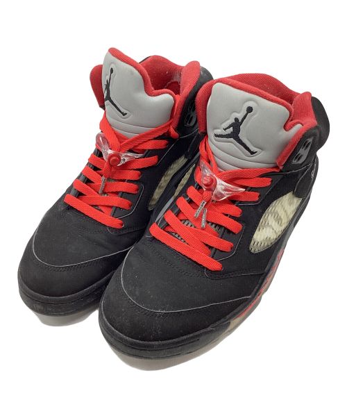 NIKE（ナイキ）NIKE (ナイキ) SUPREME (シュプリーム) AIR JORDAN 5 RETRO ブラック サイズ:US91/2の古着・服飾アイテム