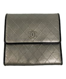 CHANEL（シャネル）の古着「ココマーク3つ折り財布」｜シルバー