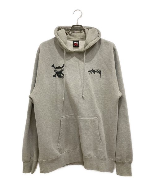 stussy（ステューシー）stussy (ステューシー) Battle Axes (バトルアクシーズ) プルオーバーパーカー グレー サイズ:XLの古着・服飾アイテム