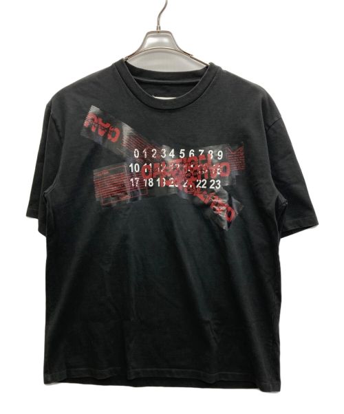 Maison Margiela（メゾンマルジェラ）Maison Margiela (メゾンマルジェラ) オーバーサイズテーピングプリントTシャツ ブラック サイズ:SIZE 48の古着・服飾アイテム