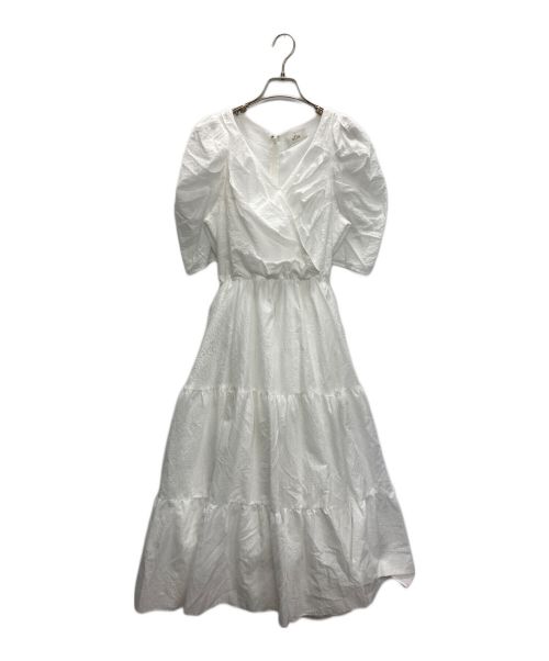 efla（エフラ）efla (エフラ) ボリュームスリーブティアードワンピース ホワイト サイズ:Ｓの古着・服飾アイテム