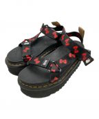 Dr.Martens×HELLO KITTYドクターマーチン×ハローキティ）の古着「VEGAN SANDAL HK」｜ブラック