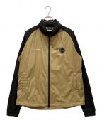 F.C.R.B.エフシーアールビー）の古着「STRETCH LIGHT WEIGHT HOODED BLOUSON ストレッチ ライトウエイト フーデット ブルゾン エンブレム ロゴ FCRB-192024」｜ベージュ