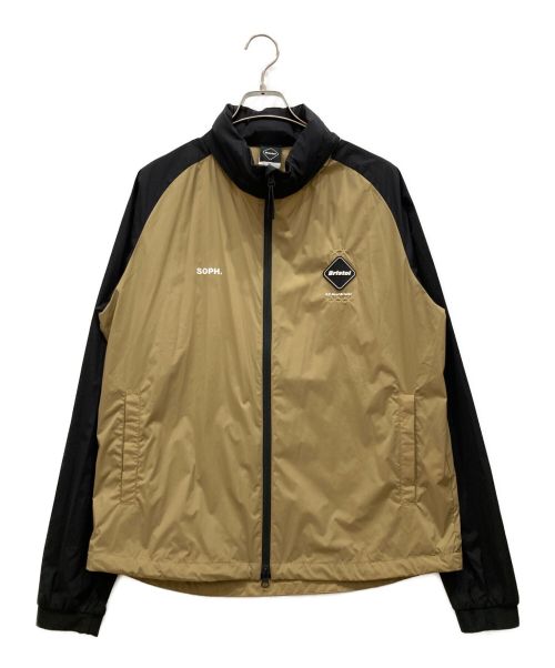 F.C.R.B.（エフシーアールビー）F.C.R.B. (エフシーアールビー) STRETCH LIGHT WEIGHT HOODED BLOUSON ストレッチ ライトウエイト フーデット ブルゾン エンブレム ロゴ FCRB-192024  ベージュ サイズ:XLの古着・服飾アイテム