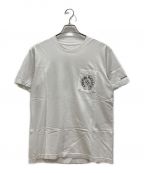 CHROME HEARTSクロムハーツ）の古着「Horseshoe Label Print Pocket T-Shirt ホースシュー ラベル プリント ポケット Tシャツ 408129111」｜ホワイト