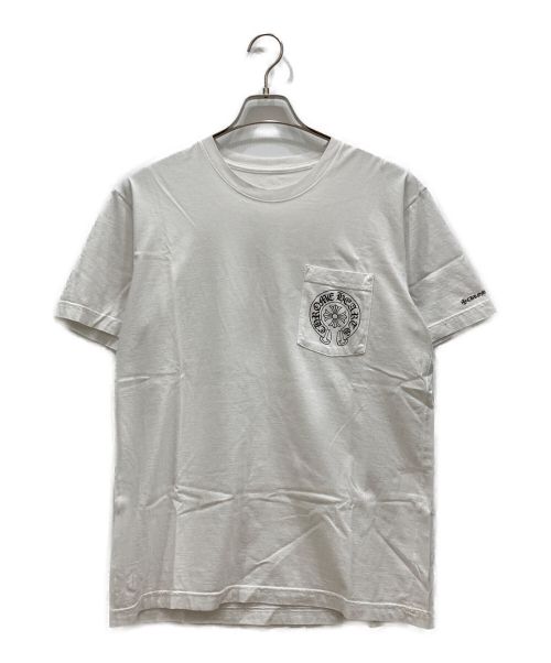 CHROME HEARTS（クロムハーツ）CHROME HEARTS (クロムハーツ) Horseshoe Label Print Pocket T-Shirt ホースシュー ラベル プリント ポケット Tシャツ 408129111 ホワイト サイズ:Lの古着・服飾アイテム