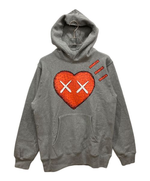 HUMAN MADE（ヒューマンメイド）HUMAN MADE (ヒューマンメイド) KAWS (カウズ) #1 Pizza Hoodie　パーカー グレー サイズ:Ｌの古着・服飾アイテム