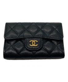 CHANEL（シャネル）の古着「ココマークフラップコインケース/箱･ギャランティーカード付」｜ブラック