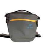 ARC'TERYX×BEAMSアークテリクス×ビームス）の古着「20 ARRO 8 SHOULDER BAG／ショルダーバッグ」｜グレー