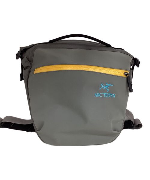 ARC'TERYX（アークテリクス）ARC'TERYX (アークテリクス) BEAMS (ビームス) 20 ARRO 8 SHOULDER BAG／ショルダーバッグ グレーの古着・服飾アイテム