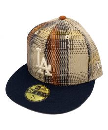 New Era（ニューエラ）の古着「ベースボールキャップ」｜ベージュ×ネイビー