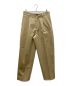 UNIVERSAL PRODUCTS.（ユニバーサルプロダクツ）の古着「COTTON 1TUCK TROUSERS」｜ベージュ