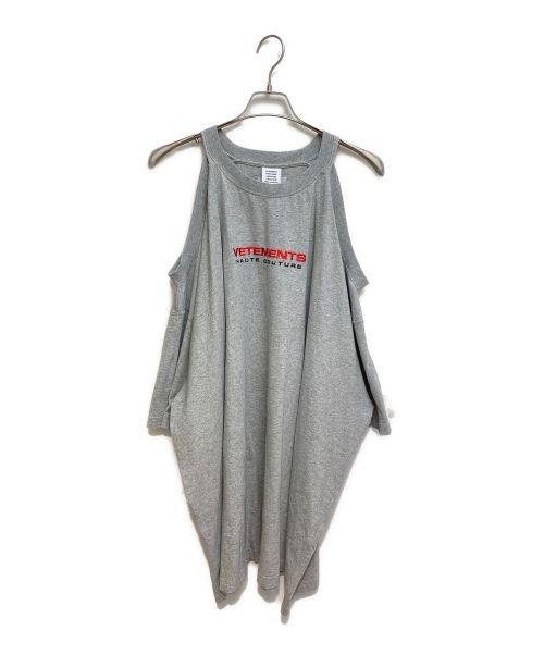 VETEMENTS（ヴェトモン）VETEMENTS (ヴェトモン) LOGO HAUTE COUTURE TEE グレー サイズ:Mの古着・服飾アイテム