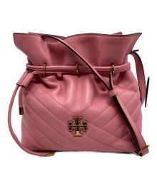 TORY BURCH（トリーバーチ）の古着「KIRA CHEVRON MINI BUCKET 64439」｜ピンク