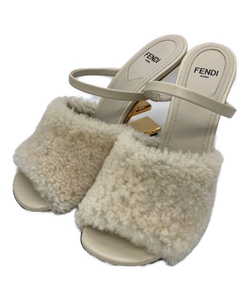 FENDI（フェンディ）FENDI (フェンディ) シープスキンサンダル ベージュ サイズ:36の古着・服飾アイテム