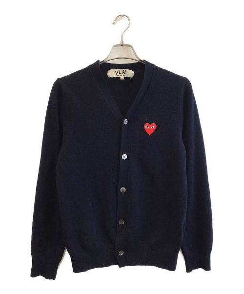 PLAY COMME des GARCONS（プレイ コムデギャルソン）PLAY COMME des GARCONS (プレイ コムデギャルソン) カーディガン ネイビー サイズ:Mの古着・服飾アイテム