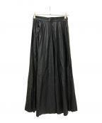 MM6 Maison Margielaエムエムシックス メゾンマルジェラ）の古着「フェイクレザープリーツスカート」｜ブラック