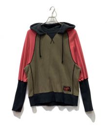 SYUMAN.（シュウマン）の古着「Freedom Sleeve Sweat-Hoodie」｜オリーブ×ピンク