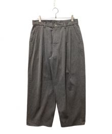 Graphpaper（グラフペーパー）の古着「COLORFAST DENIM 2 TUCK PANTS」｜グレー