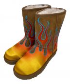 UGG×JEREMY SCOTTアグ×ジェレミースコット）の古着「CLASSIC SHORT FLAMES」｜ベージュ