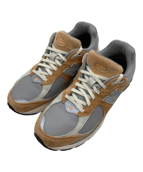 NEW BALANCE（ニューバランス）NEW BALANCE (ニューバランス) ランニングシューズ M2002R ベージュ×グレー サイズ:28の古着・服飾アイテム