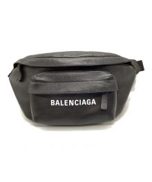 BALENCIAGA（バレンシアガ）の古着「エブリデイボディーバッグ」｜ブラック