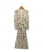 HER LIP TOハーリップトゥ）の古着「Floral Bouquet Pleated Long Dress」｜アイボリー