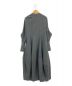 ENFOLD (エンフォルド) CURVE-SLEEVE ASYMMETRY-DRESS チャコールグレー サイズ:36：35000円