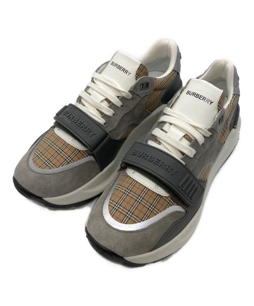 BURBERRY（バーバリー）BURBERRY (バーバリー) LOW TOP SNEAKER ベージュ×グレー サイズ:42の古着・服飾アイテム