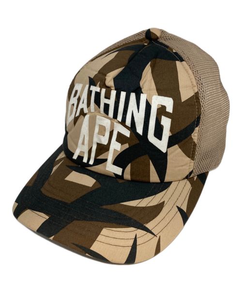 BAPE BY A BATHING APE（ベイプバイアベイシングエイプ）BAPE BY A BATHING APE (ベイプバイアベイシングエイプ) トライバルカモメッシュキャップ ベージュの古着・服飾アイテム