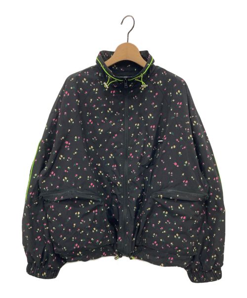 little sunny bite（リトルサニーバイト）Little sunny bite (リトルサニーバイト) floral nylon jacket ブラック サイズ:Sの古着・服飾アイテム